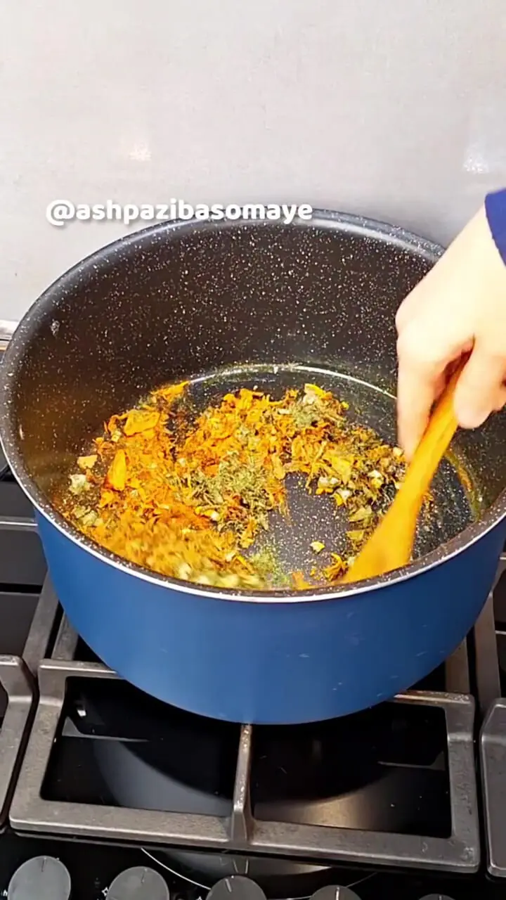 فیلم طرز تهیه آش رشته خوشمزه و سنتی