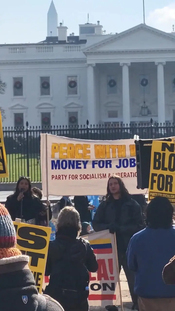 فیلم تجمع مقابل کاخ سفید علیه توطئه ونزوئلا