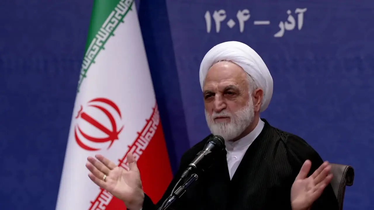 رئیس قوه قضاییه: دانشگاه‌ها باید محل نقد سازنده و تربیت مدیران پاسخگو باشند/ صراحت لهجه دانشجویان در حضور قاضی‌القضات