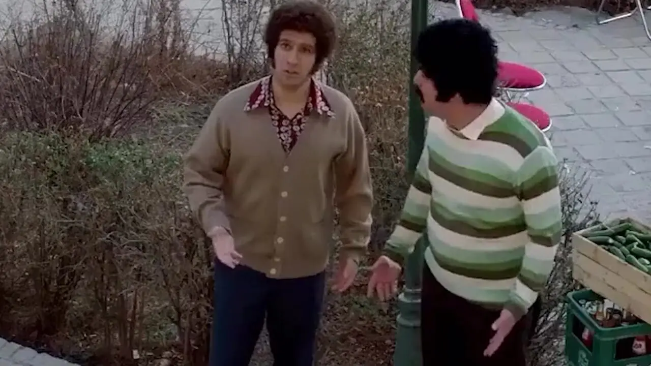 فیلم / پژمان جمشیدی: «می خوام زن بگیرم ... / این روزا همه دارن عروسی می کنن .. / از تدارک عروسی حامد آهنگی، مریم سعادت و... 