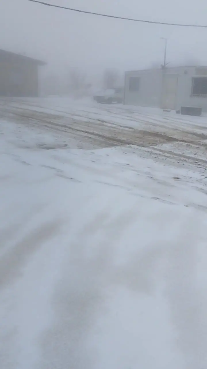 فیلم بارش برف دیروز در معدن طلای آقدره