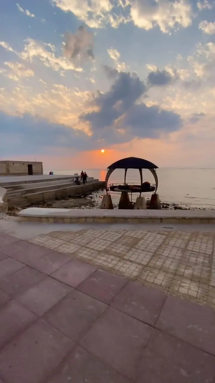 فیلم پیاده روی کنار دریا و خیابان در بوشهر