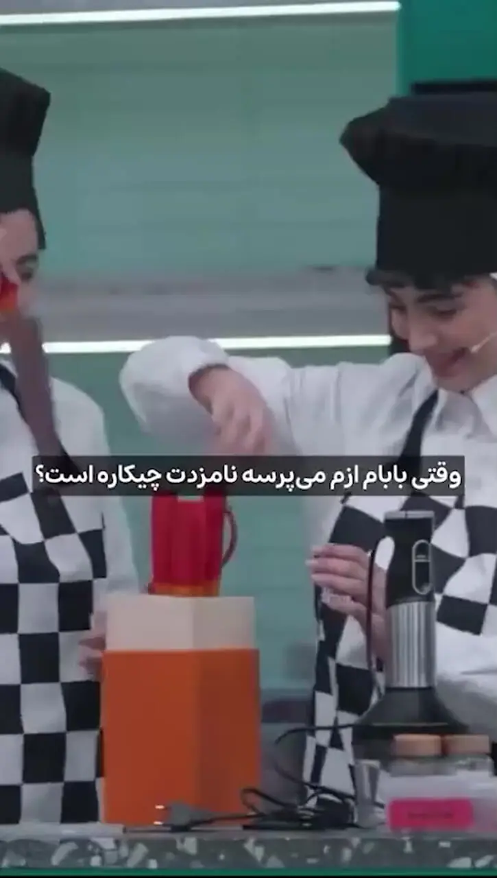 فیلم / رونمایی سونیا حسینی سارای سریال پایتخت از شغل شوهر واقعی اش .../ شوهرم : ... / تیکه سنگین نیما شعبان نژاد به شغل شوهر دختر نقی معمولی : هر کی بیکاره بهش میگن ...