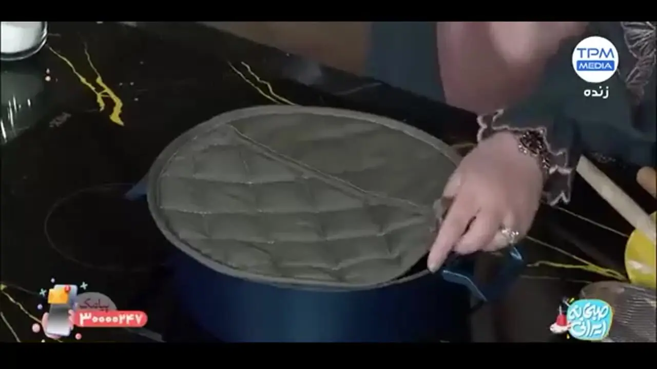 طرز تهیه کیک شکلاتی با المیرا؛ آسون‌ترین کیک دنیا برای روز مادر که دل هر مامانی رو می‌بره(فیلم)