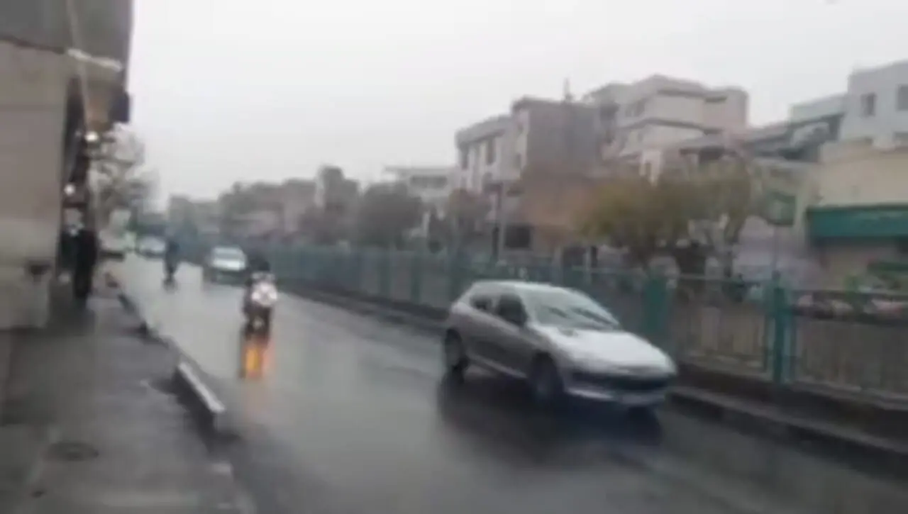 فیلم بارش باران صبحگاهی در تهران