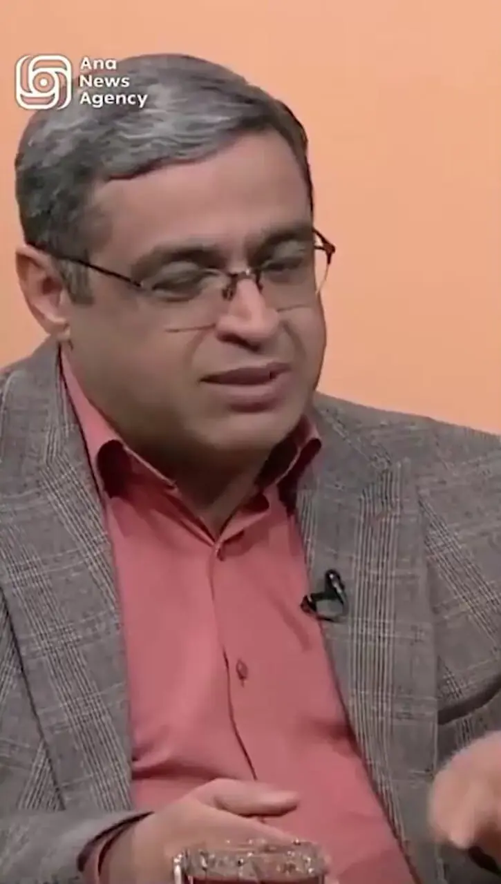 فیلم / المیرا شریفی مقدم: مامانا روز مادر میگن چیزی برام نخرین ... فقط حرفمو گوش کنین ... بعدش قهر میکنن