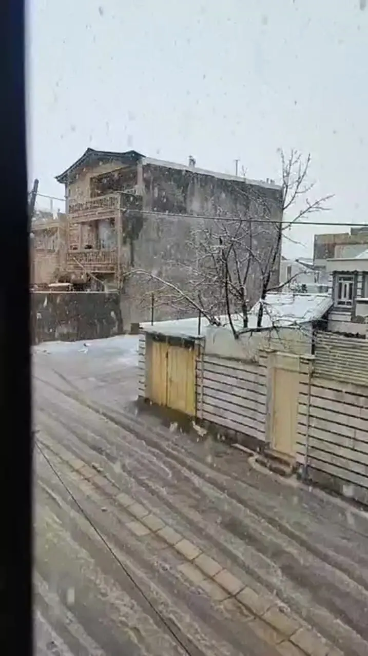 فیلم بارش زیبای برف پاییزی در لرستان
