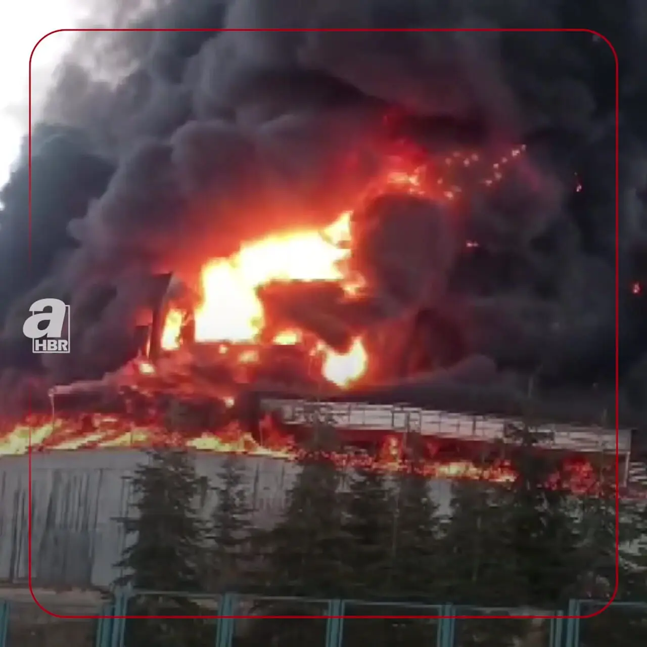 فیلم آتش‌سوزی گسترده در کارخانه محصولات شیمیایی کریکاله ترکیه