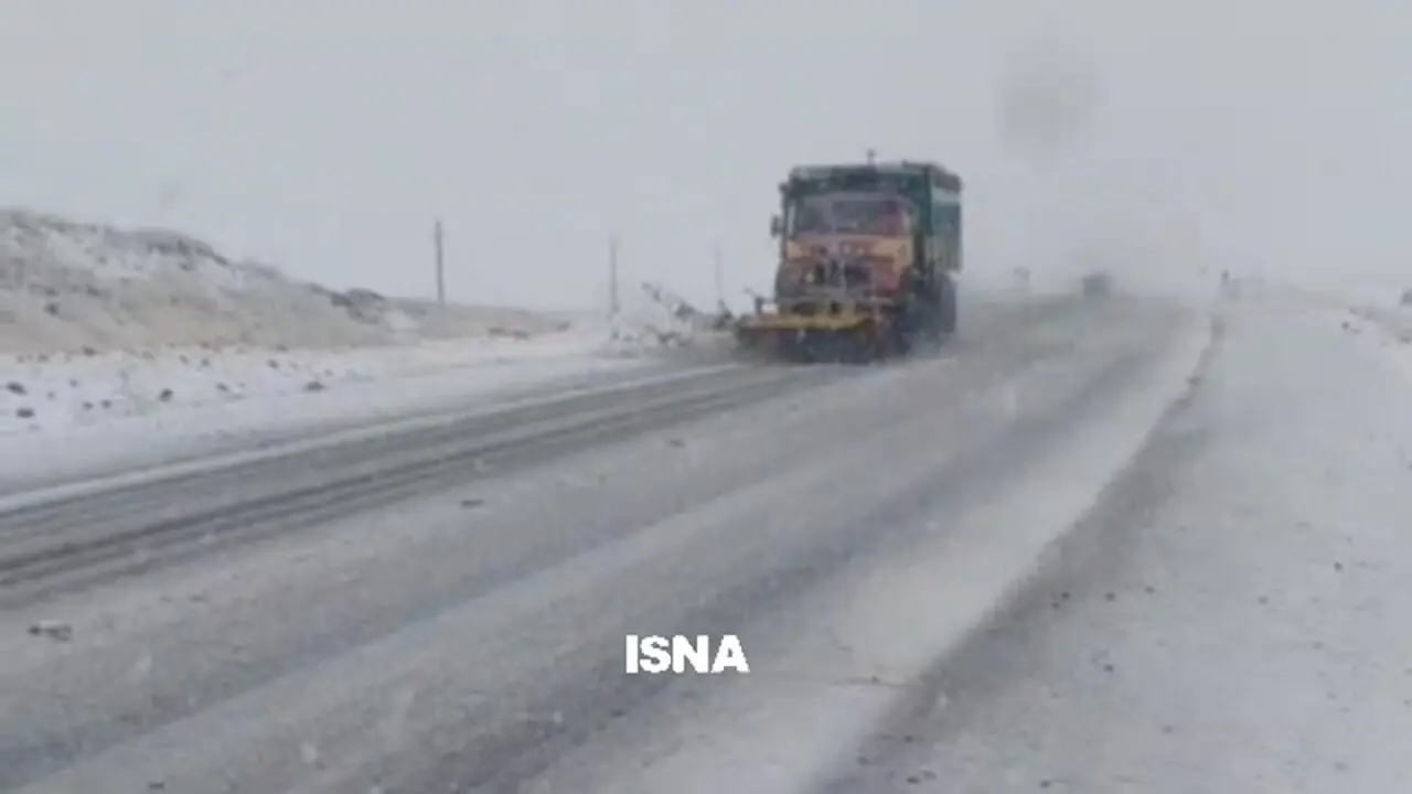 فیلم بارش برف در محور سنقر به همدان