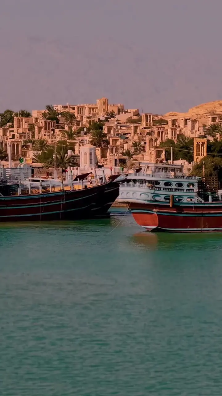 بندر لافت؛ نگین بادگیرها بر بلندای خلیج فارس + فیلم 