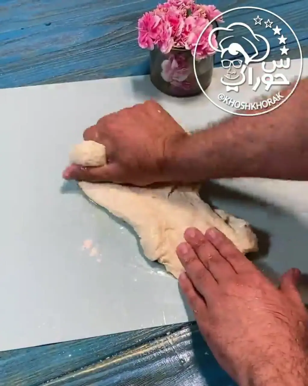 آموزش تهیه خمیر پیتزای خانگی تازه سبک و خوش‌طعم + فیلم