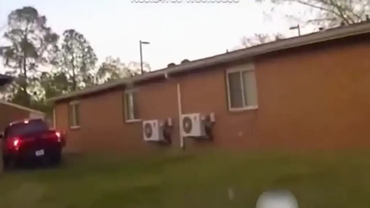 تعقیب و گریز پرسرعت پیکاپ قرمز در مرکز شهر لیتل راک + فیلم 