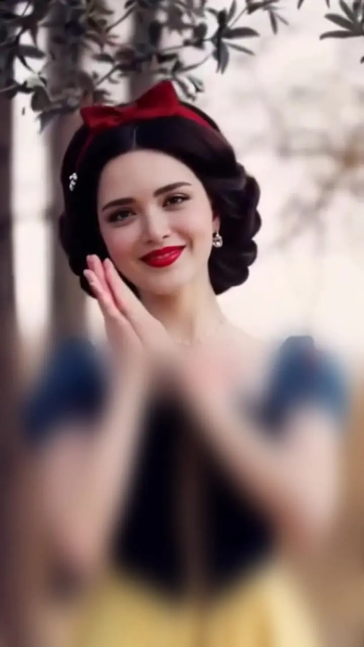 فیلم / حضور بازیگران ایرانی در سفید برفی / بهنوش طباطبایی در نقش سفید برفی  امیرحسین آرمان پرنس ... مهتاب کرامتی جادوگر ...