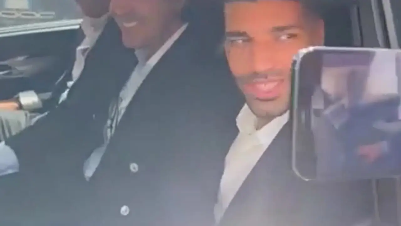 فیلم/ مهدی طارمی ستاره درخشان تیم ملی، هشتک پُز نیست سبک زندگیمه رو اینجوری معنی کرد/ خفن و لاکچری مثل هواپیما