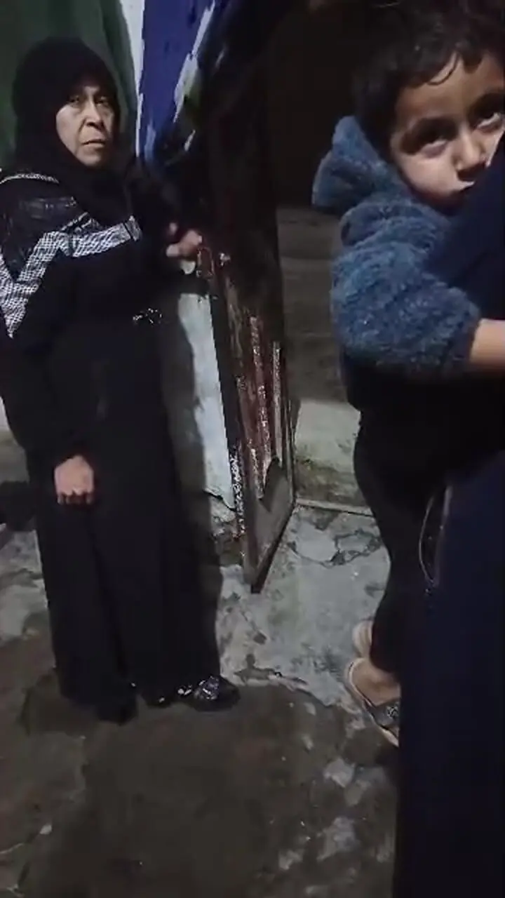 فیلم اجبار زن به بوسیدن پای مادرشوهر در سوریه