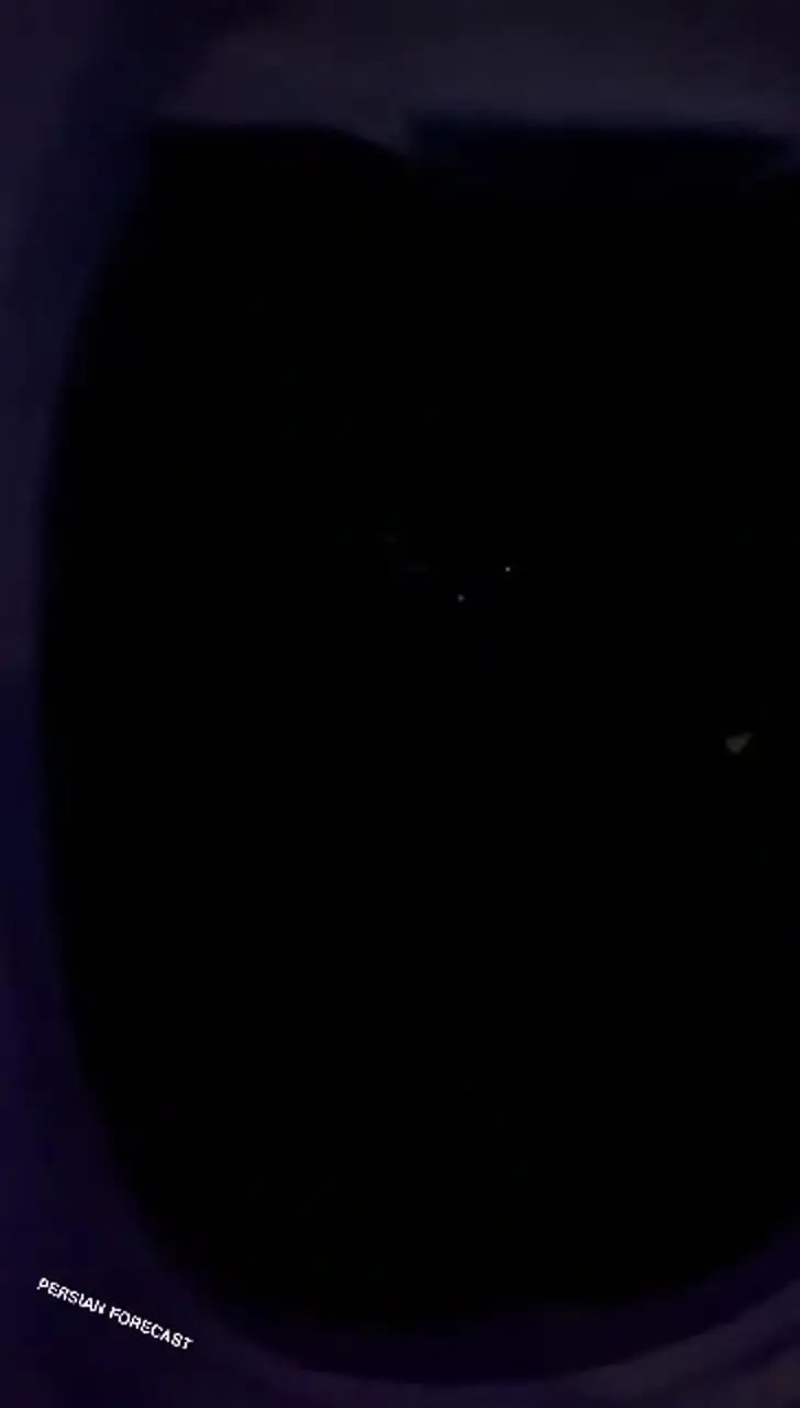 قاب متفاوت از پنجره هواپیما / ثبت لحظه‌ای نادر از دل پرواز