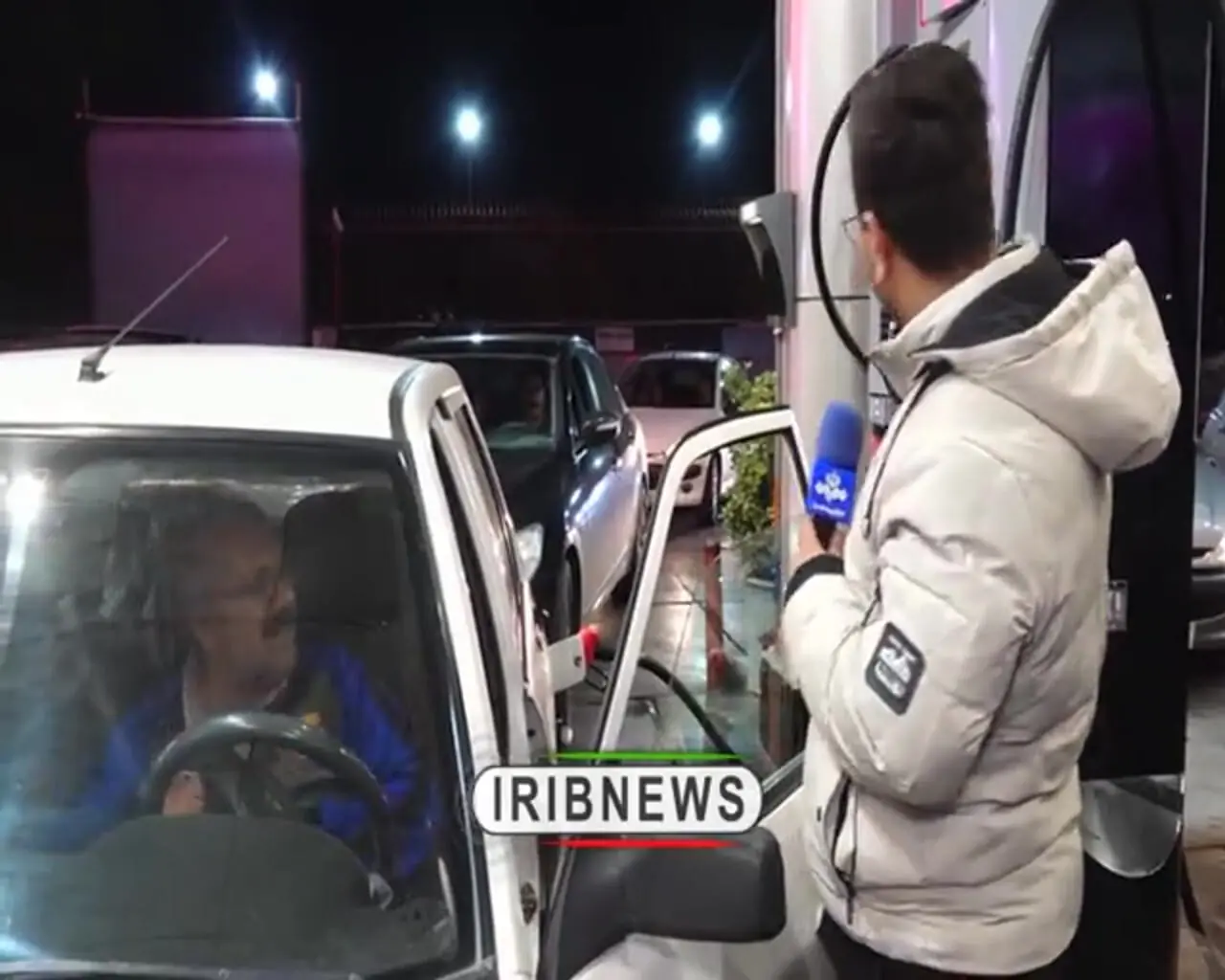 هشدار بنزینی: با اتمام سهمیه اول سراغ کارت اضطراری نروید / ابتدا از سهمیه دوم ۳۰۰۰ تومانی کارت سوخت خود استفاده کنید + فیلم