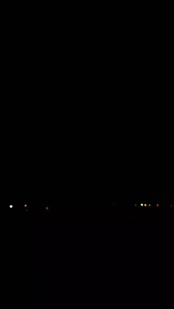 فیلم لحظه برخورد صاعقه در منطقه آزاد انزلی