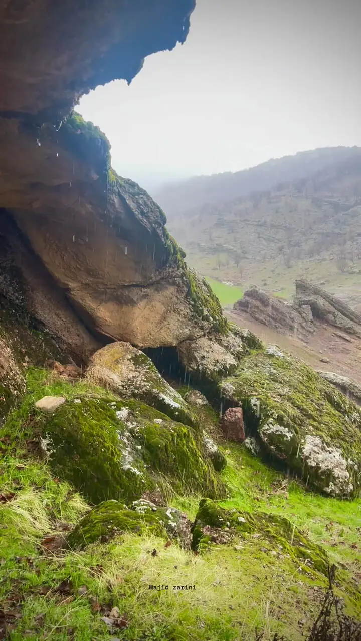 فیلم زیبایی مخملکوه در هوای بارانی