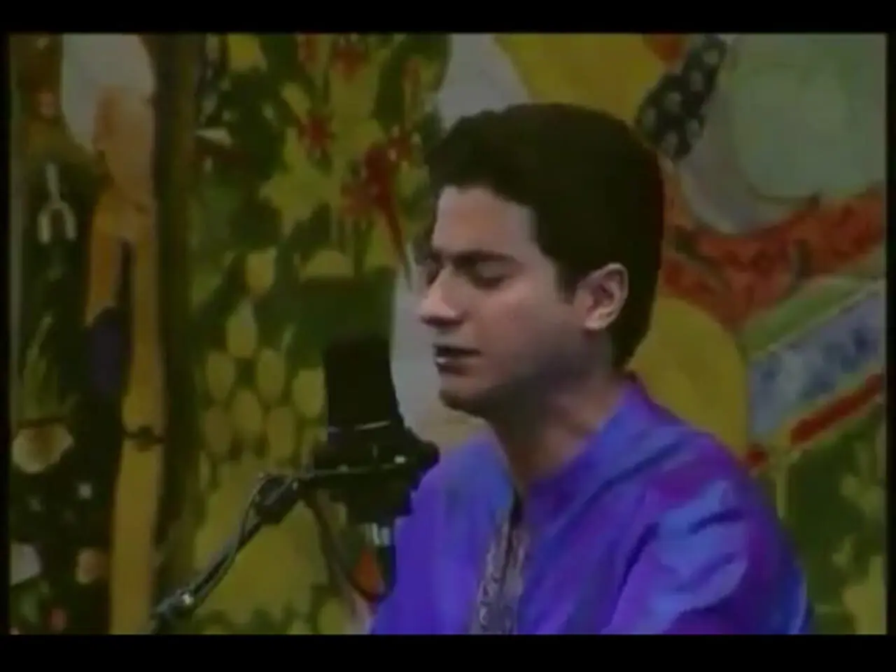 فیلم/ عاشقانه ترین تصنیف سعدی با صدای بهشتی استاد شجریان و پسر خلفش همایون با طراحی سنتی و اصیل محل اجرا/ روح استاد شاد و قرین آرامش