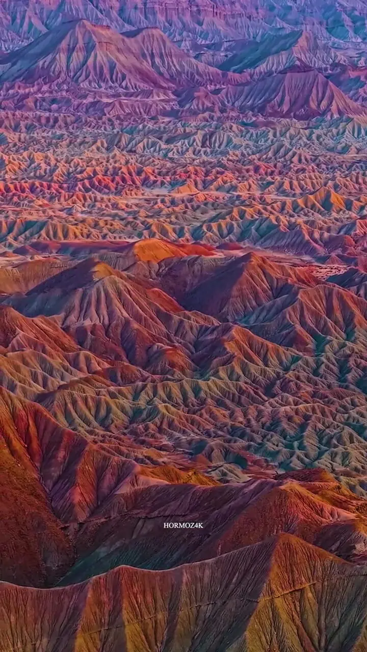 فیلم طبیعت شگفت انگیز هرمزگان و تپه های رنگی