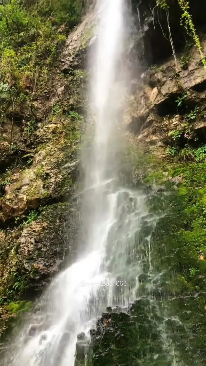 فیلم آبشار دیدنی در مازندران