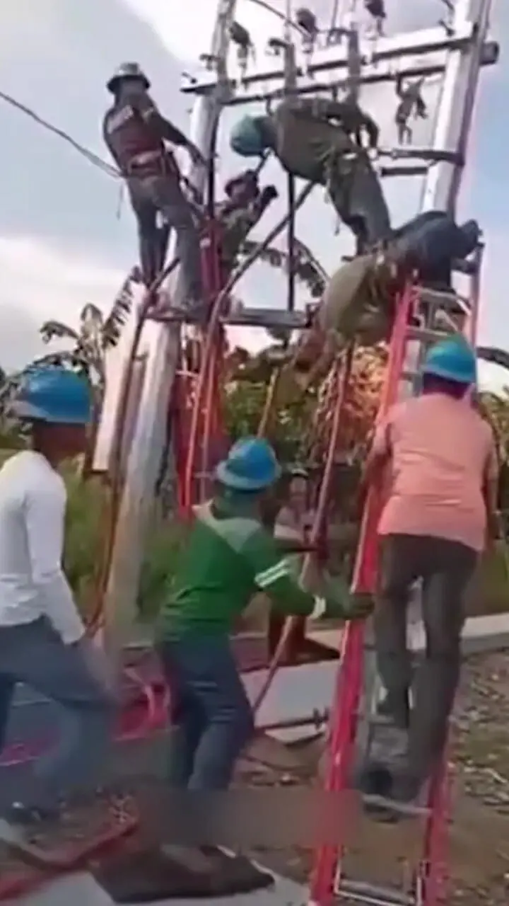 برق‌گرفتگی مرگبار به‌دلیل نبود ایمنی / دو قربانی در یک حادثه + فیلم