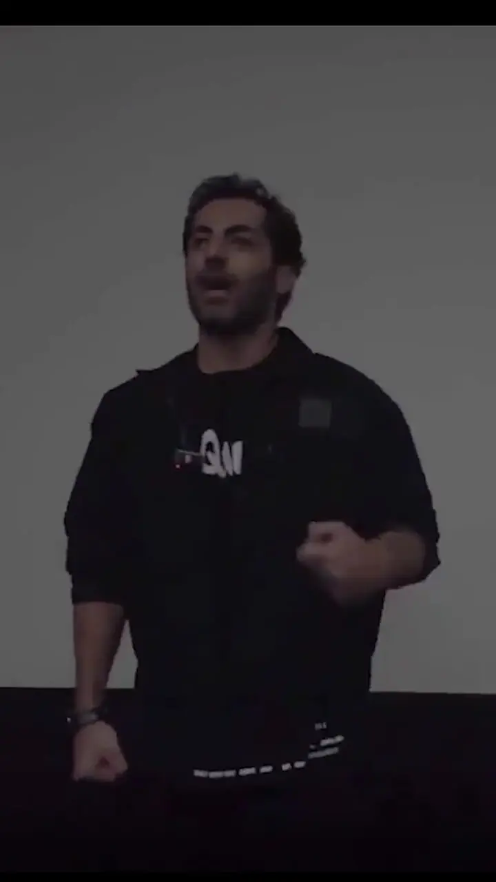 فیلم / اکران عمومی بامداد خمار دیشب با استقبال گسترده دختران جوان برگزار شد /  از جیغ و داددختران با دیدن رحیم نجار و درخواست سلفی با این بازیگر  /  نوید پورفرج چه گفت ؟!