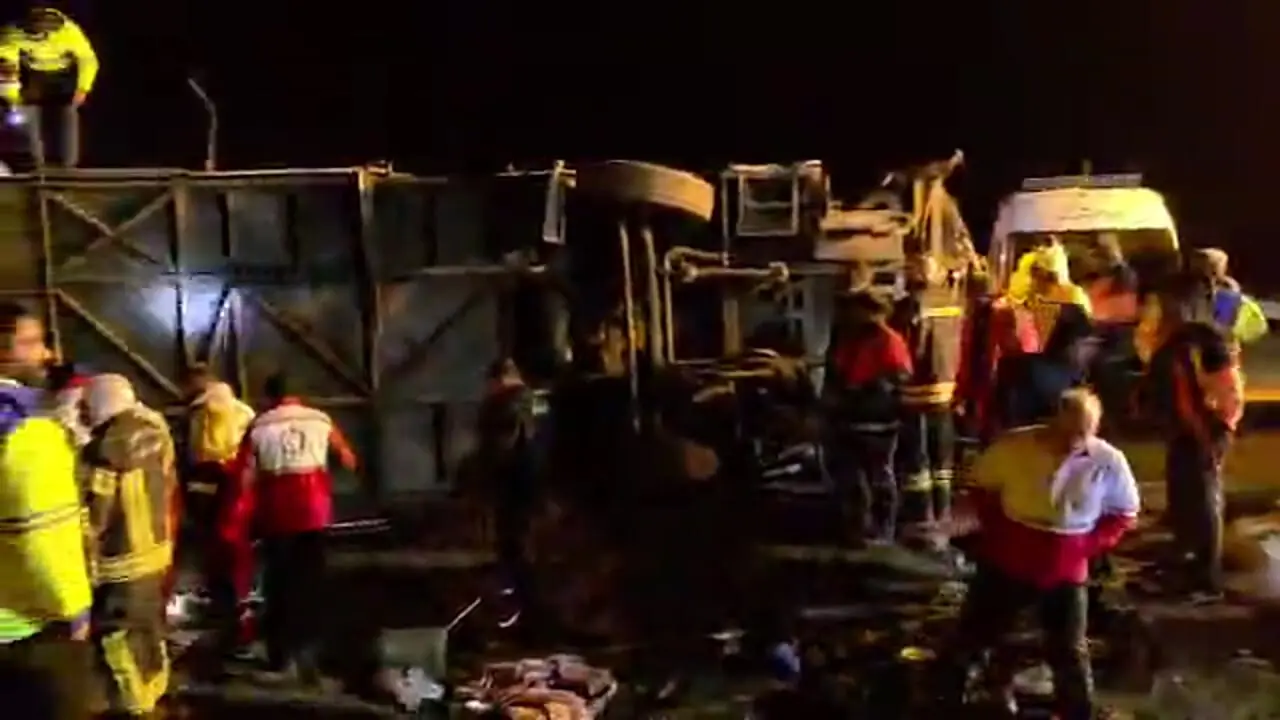 اعلام اسامی 13 مصدوم حادثه اتوبوس در آزادراه شرق اصفهان