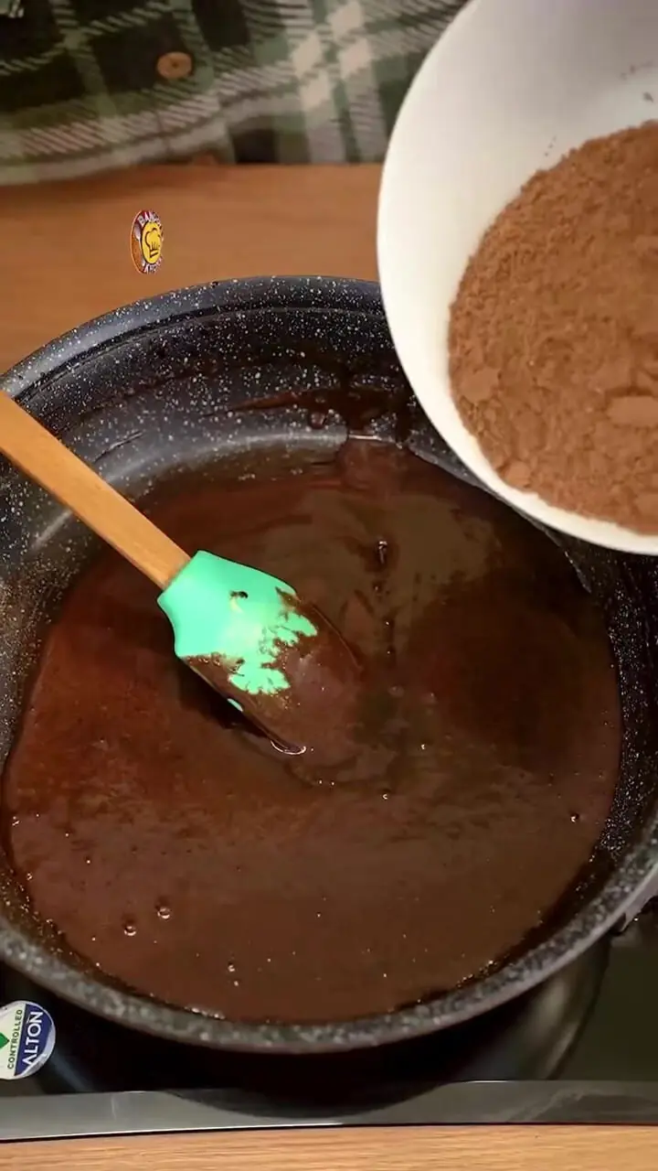 فیلم طرز تهیه دسر سریع و خوشمزه بدون فر و همزن