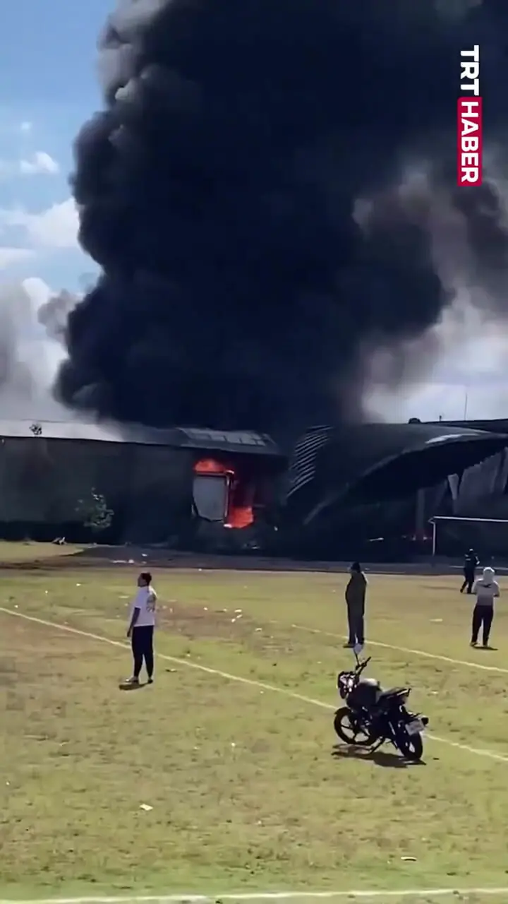 فیلم لحظه سقوط هواپیمای سبک در مکزیک