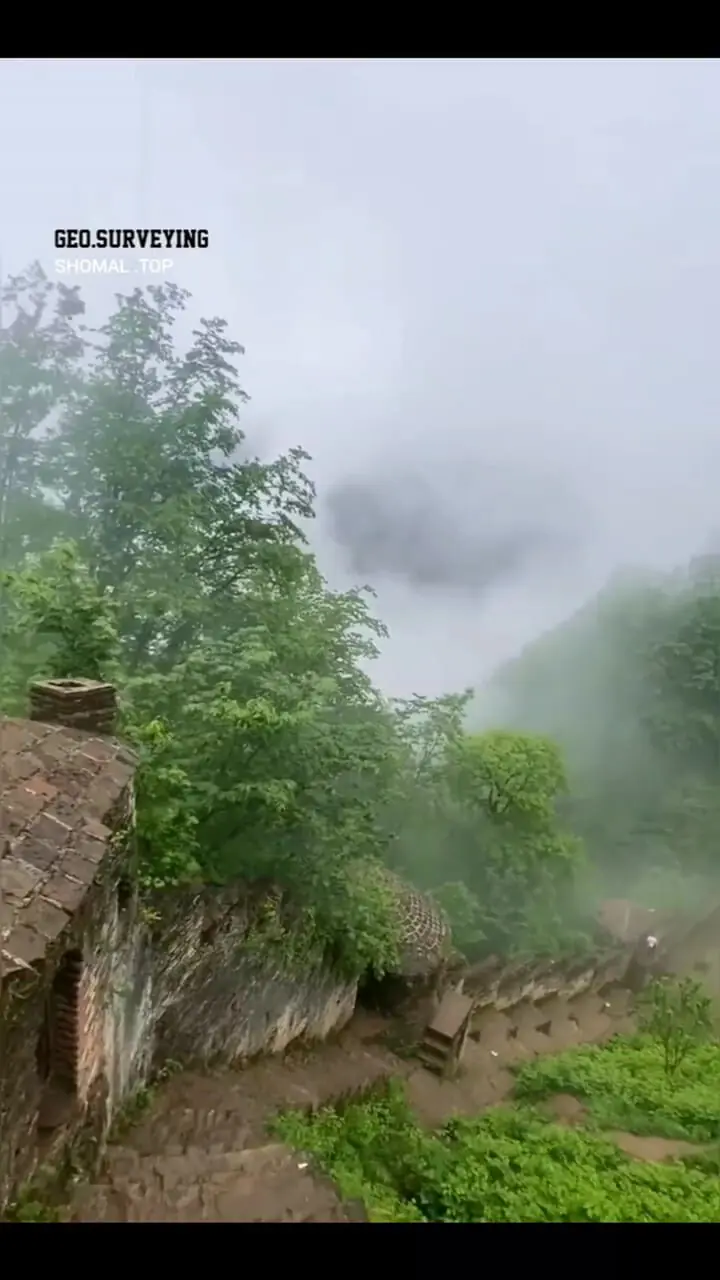 قلعه رودخان؛ دژ مستحکم هزار پله بر فراز کوهستان + فیلم