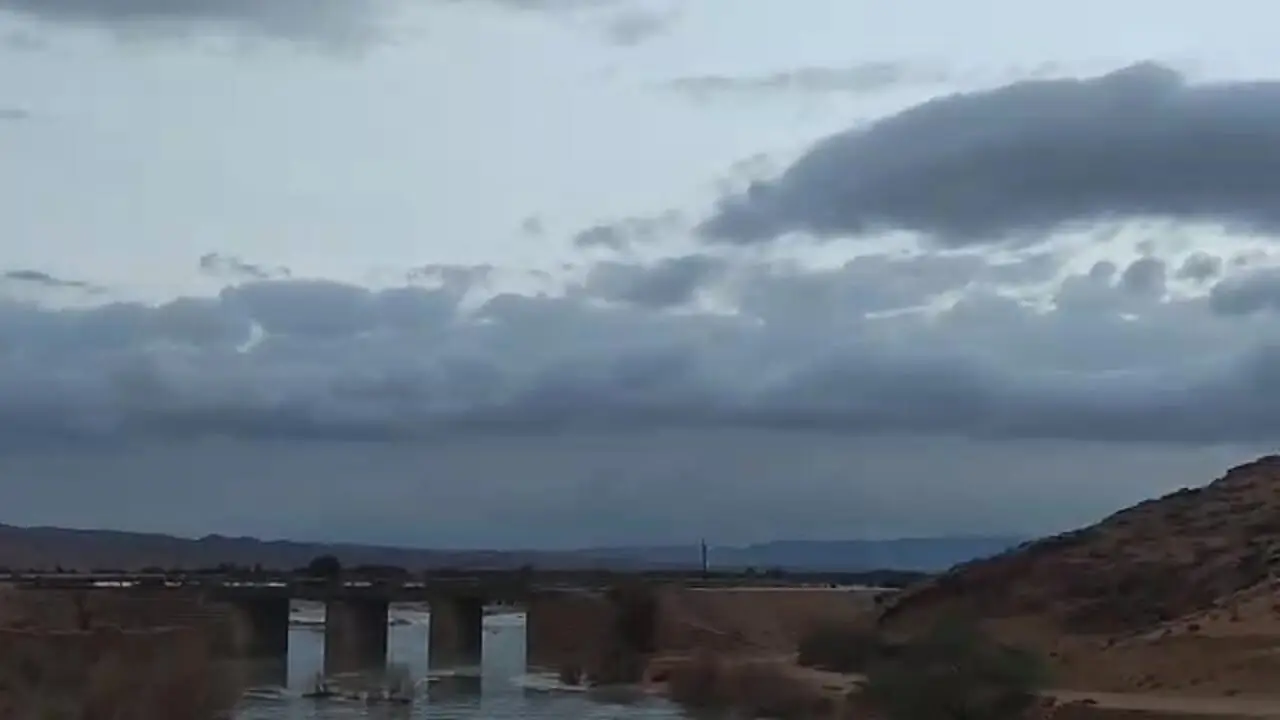 فیلم سرریز شدن سد فداغ لارستان فارس