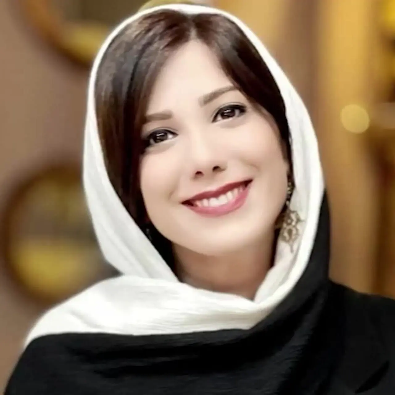 فیلم/ شعرخوانی دلنشین و احساسی باران نیکراه از فهیم عطار/ من غلامِ خوشی‌های کوچک و کوتاه هستم ...