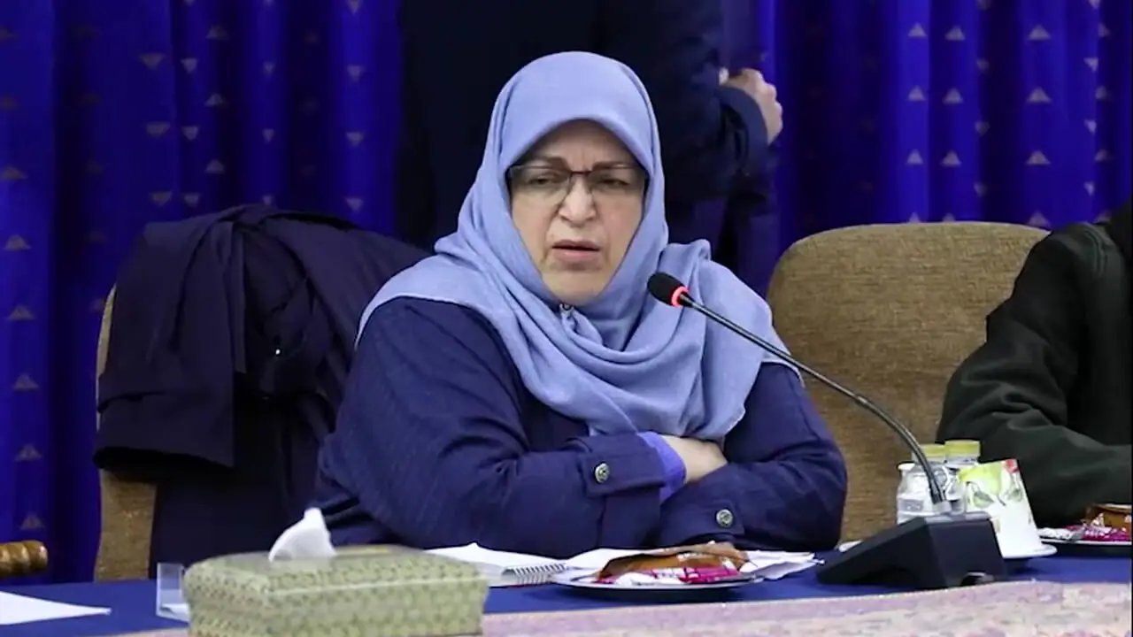 ببینید / گفتگوی صریح و صمیمی نمایندگان احزاب و گروه‌های سیاسی با رئیس‌جمهور