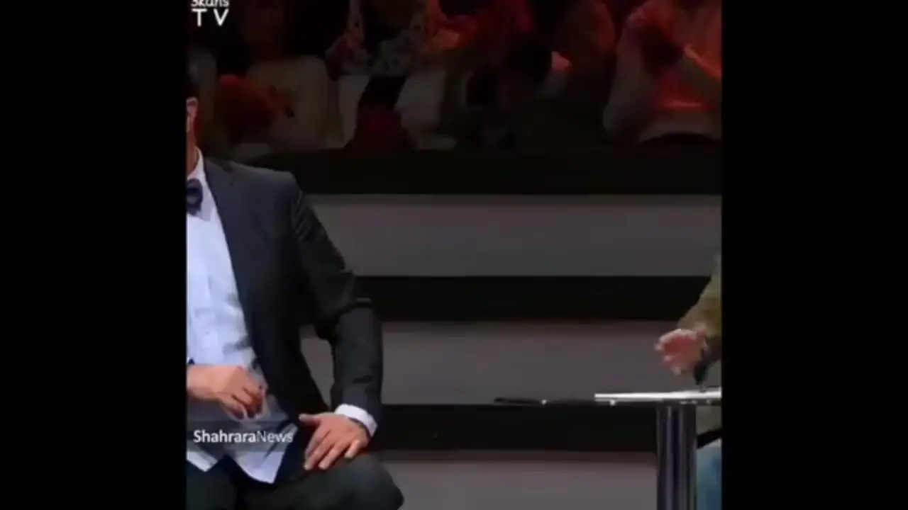 فیلم آواز شاد /  الیکا عبدالرزاقی بعد عروسیش شاد و خندان نون پنیر آوردیم دخترتون بردیم خوند ...