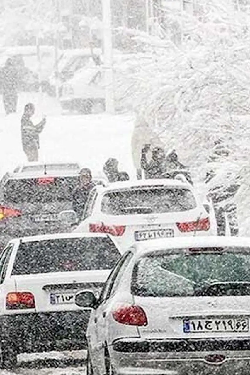 رانندگان بدون زنجیر چرخ در شرایط برفی ممنوع + فیلم