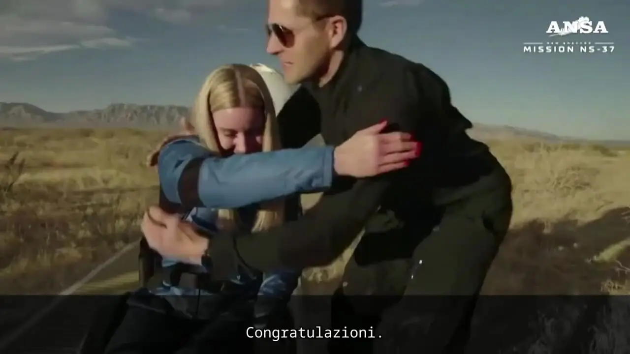 فیلم اولین زن دارای معلولیت که از سفر فضایی بازگشت