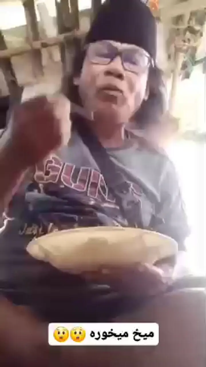 فیلم / خوردن میخ توسط مرد آهن‌خوار / گاز می زند و می بلعد انگار غذا می خورد ...