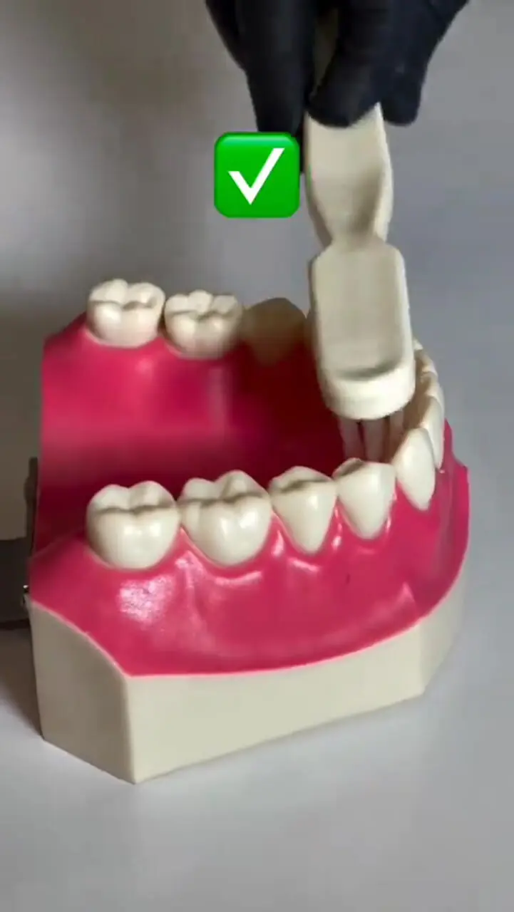 فیلم تکنیک های مسواک زدن صحیح