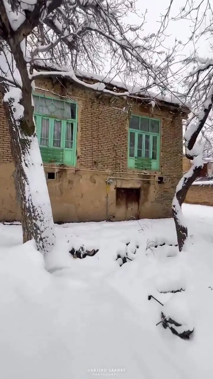 خانه‌ای رویایی در برف خوانسار
