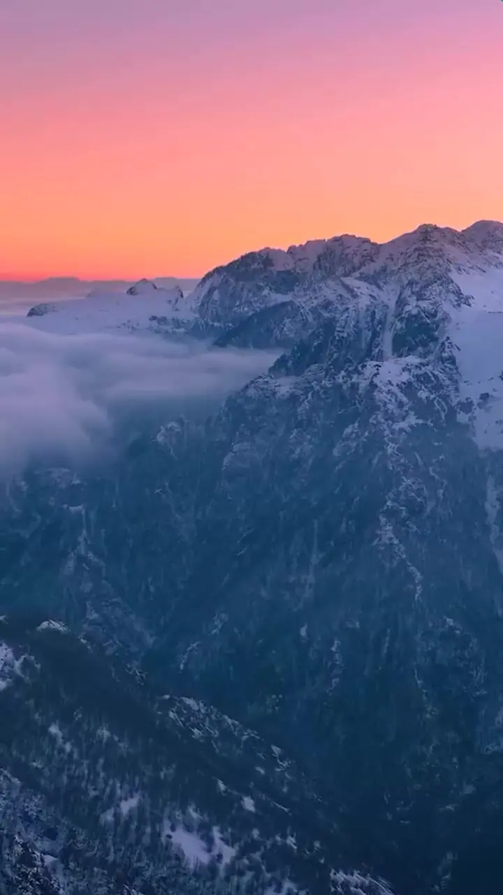 زاویه‌ ای چشم‌ نواز از ارتفاعات برفی اردبیل + فیلم