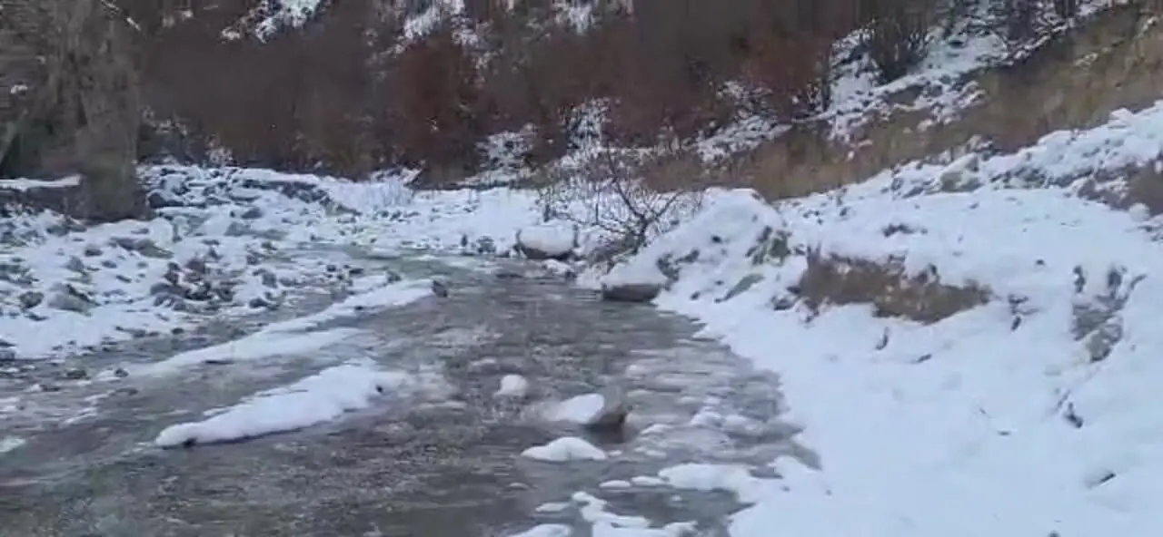 فیلم زمستان تماشایی سوادکوه در کنار قلعه کنگلو