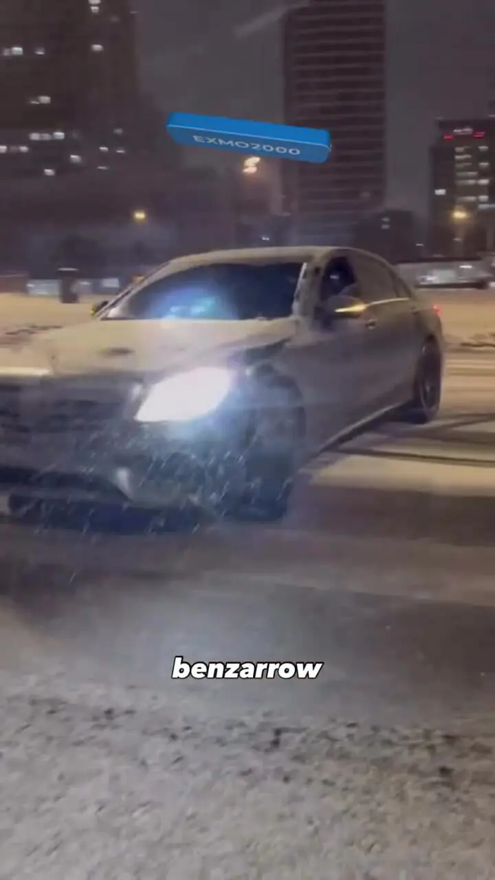 وقتی لوکس بودن با هیجان ترکیب می‌شود؛ حرکات نمایشی CLS500 + فیلم