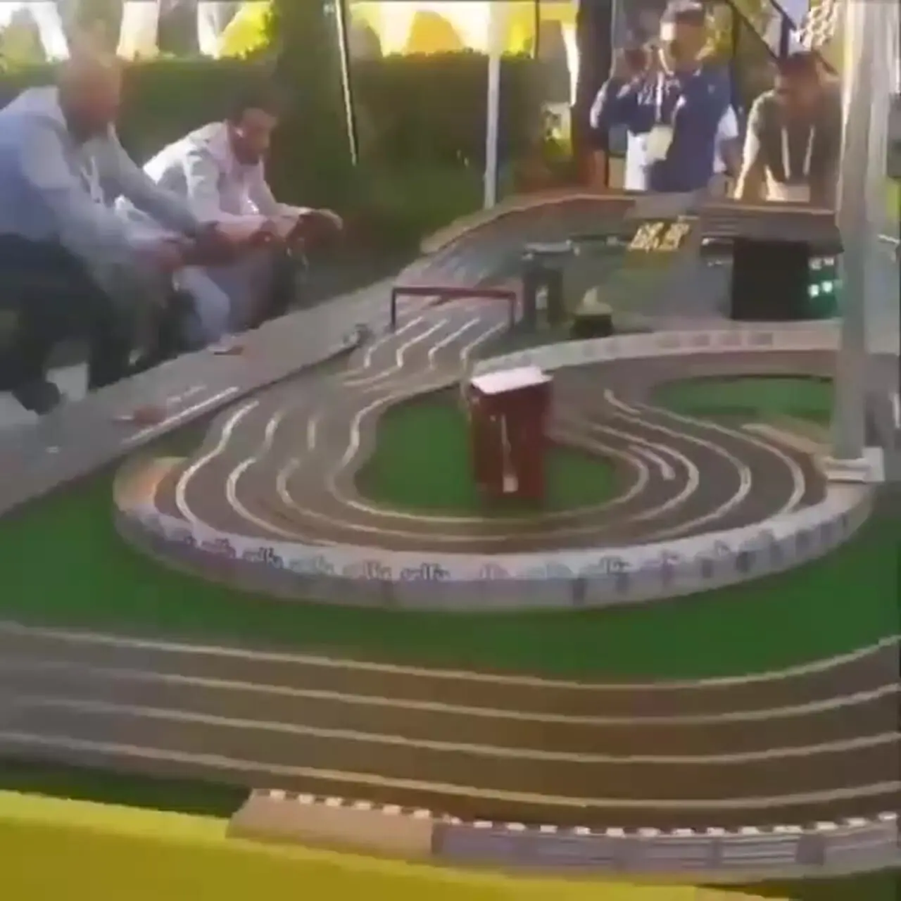 ماشین‌ هایی با نیروی پدال! + فیلم