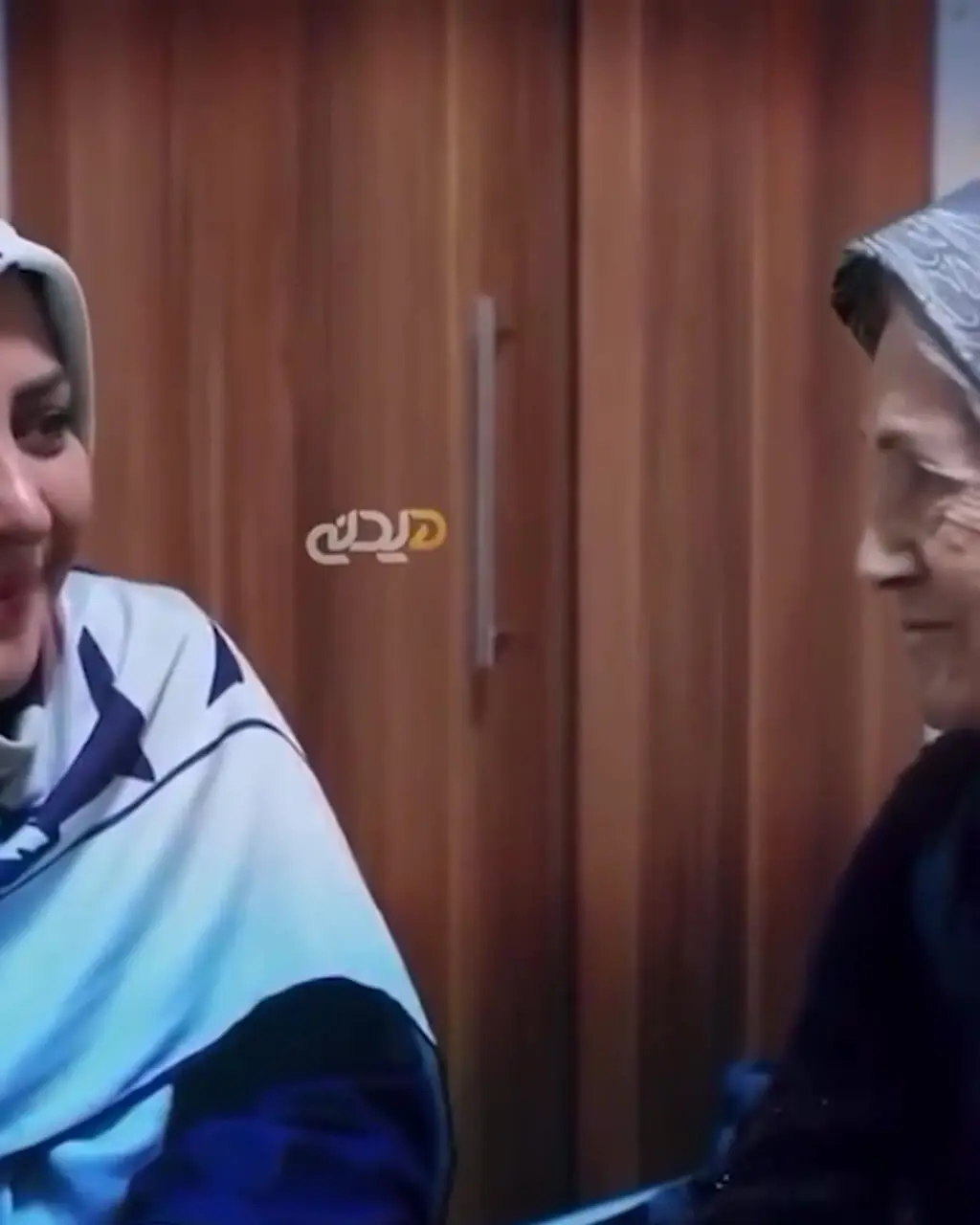 فیلم/ تنهایی و بی کسی مادربزرگ تبریزی در خانه سالمندان اشک المیرا شریفی مقدم را درآورد/ چطور بعضیا دلشون میاد با پدر مادرشون این کارو بکنن؟!