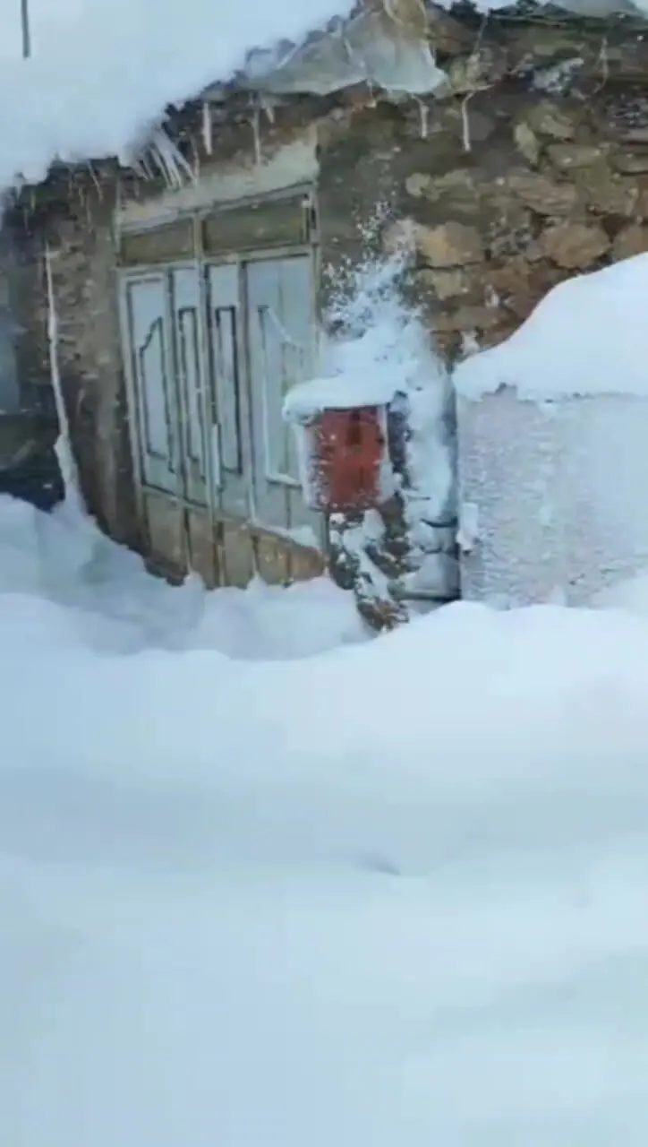 فیلم مناظر زمستانی روستای جانداران