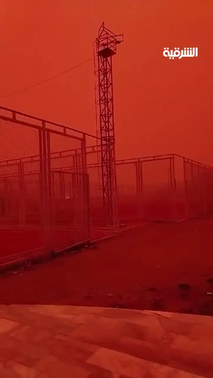 فیلم تغییر رنگ عجیب آسمان عراق