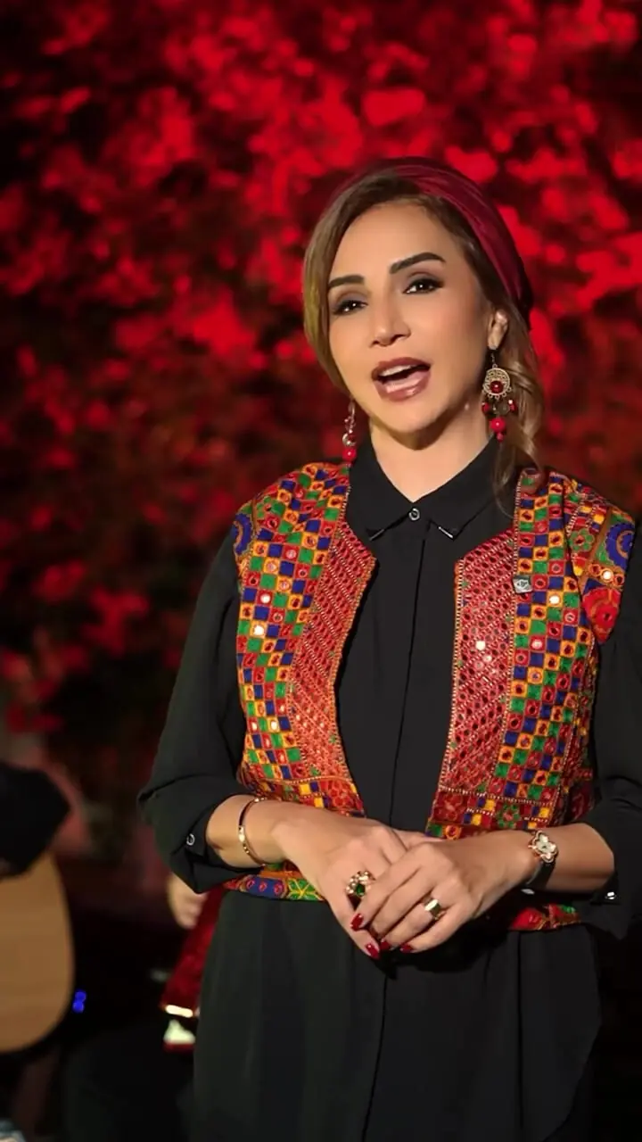 فیلم/ نوازندگی و شعرخوانی شبنم قلی خانی / انگاری سنش بک زده به بیست سال پیشش