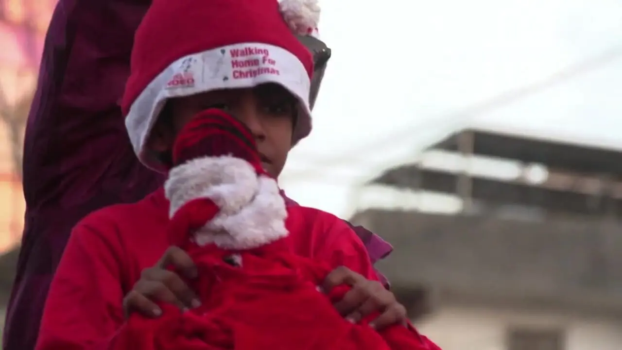 فیلم بابانوئل با شتر آمد در جشن کریسمس پاکستان